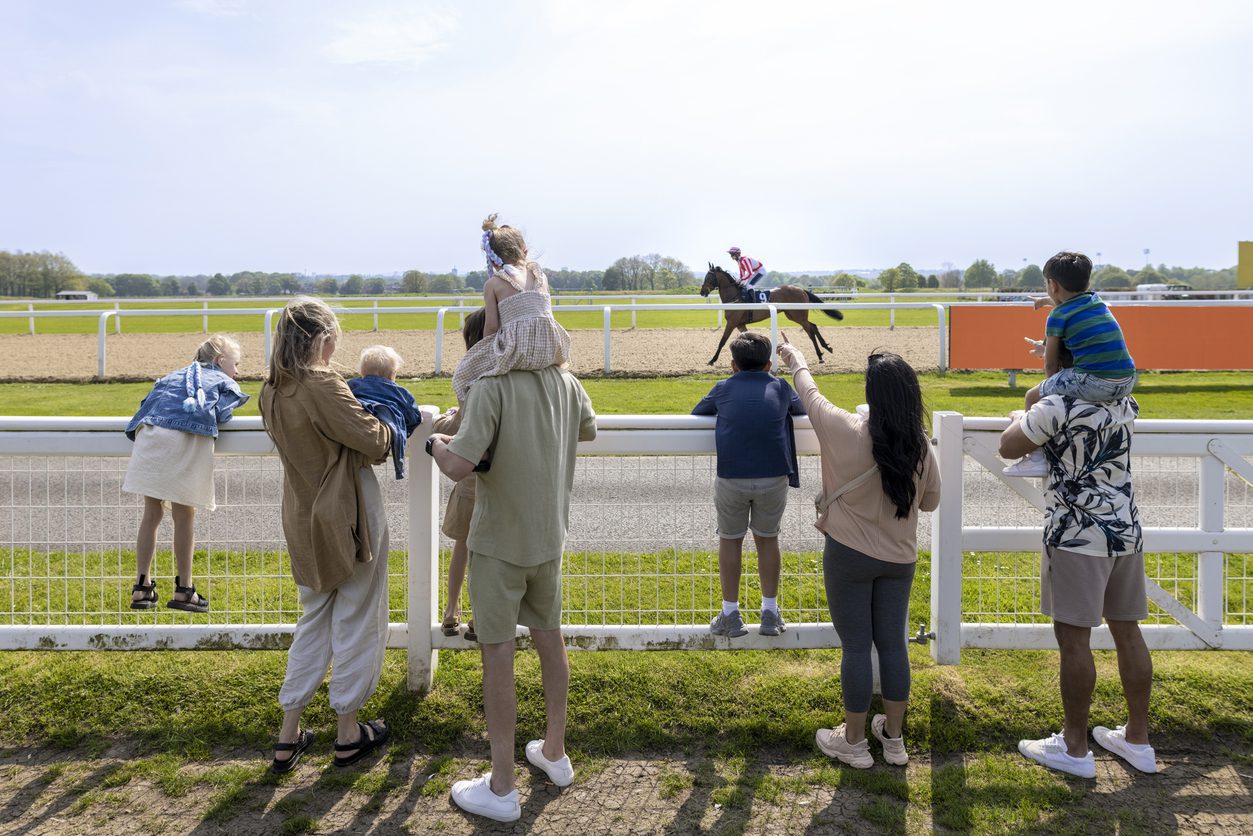 Horse Racing Medics | MedicsUK